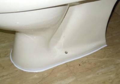 衛生間裝修別再打玻璃膠了,如今都用這種代替,防水又耐臟